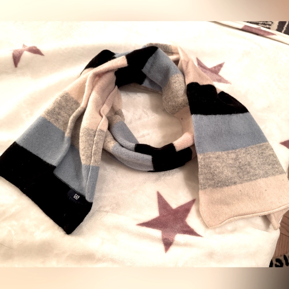 GAP - Striped wool scarf